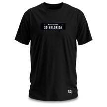 Camiseta Masculina Modelo Raro